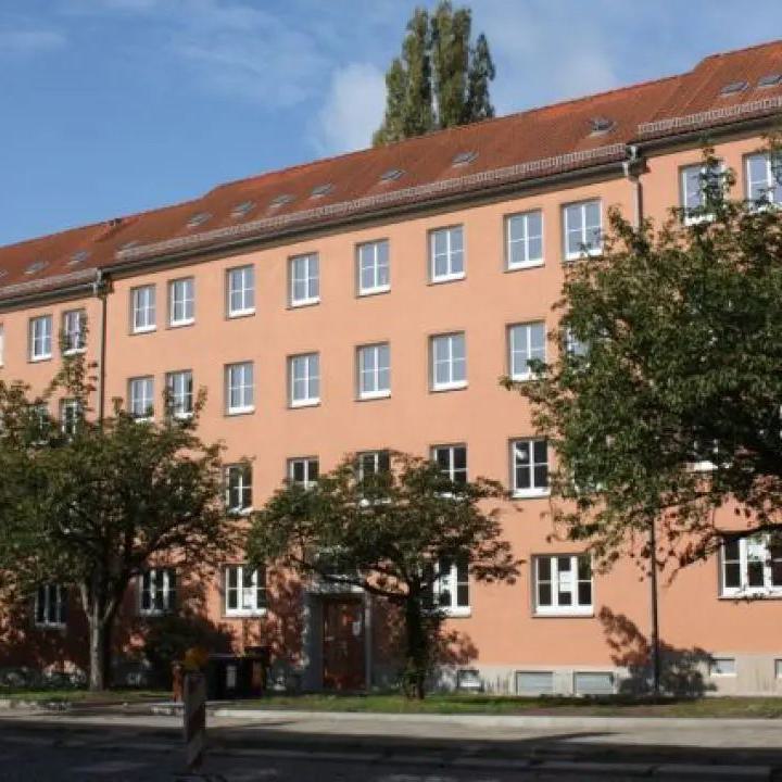 chemnitz-lutherstrasse-2-zimmer-wohnung-00